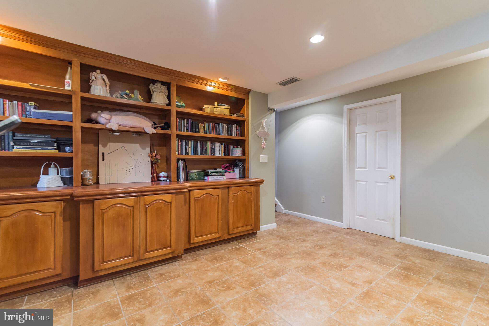 112 Valley Forge Terrace Wayne, PA 19087 - Photo 13 of 28 Family Room
