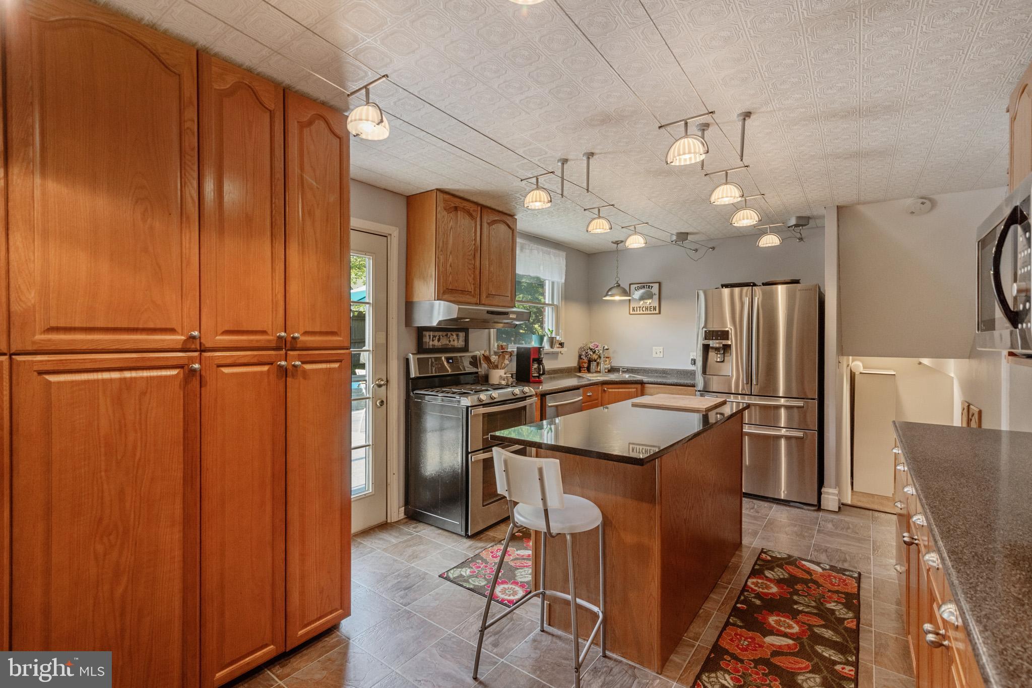 112 Valley Forge Terrace Wayne, PA 19087 - Photo 7 of 28 Kitchen