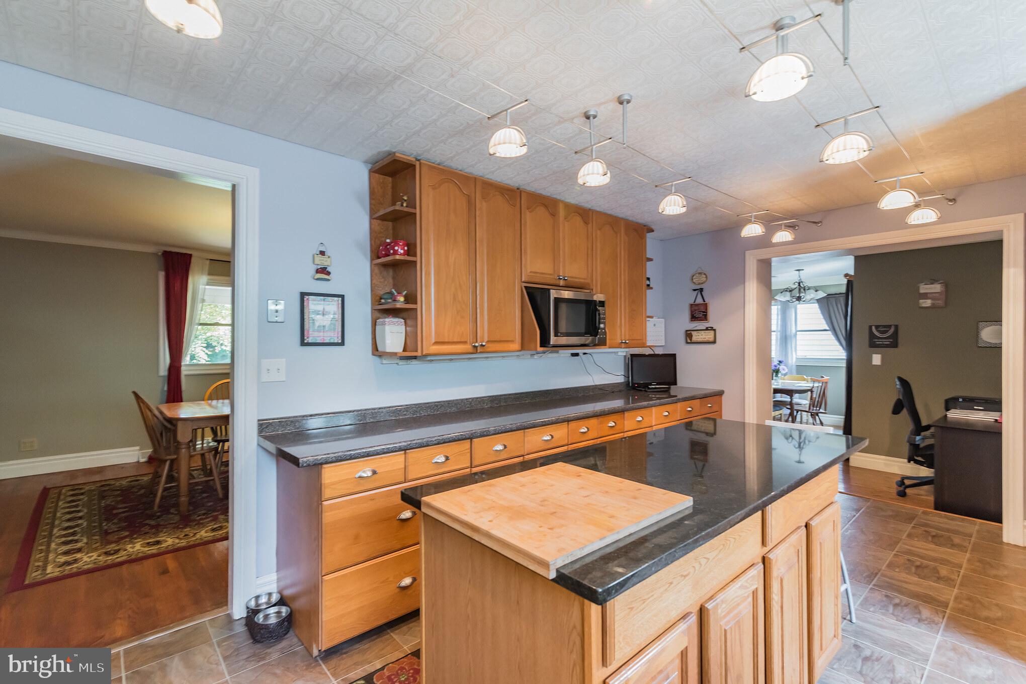 112 Valley Forge Terrace Wayne, PA 19087 - Photo 8 of 28 Kitchen
