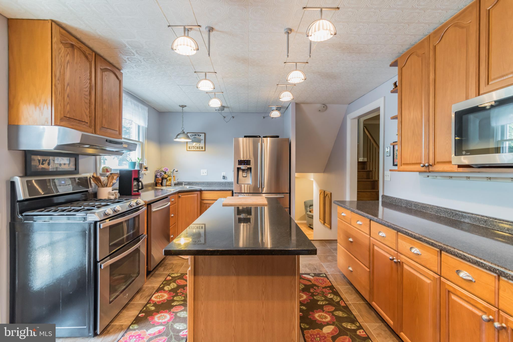 112 Valley Forge Terrace Wayne, PA 19087 - Photo 9 of 28 Kitchen