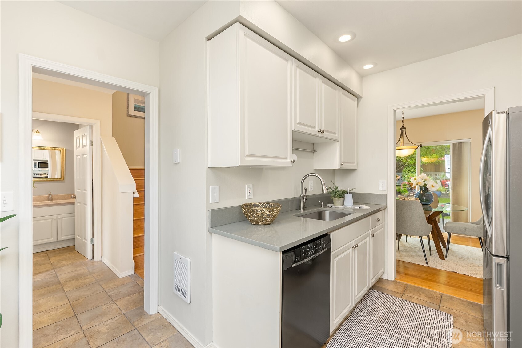 1230 Weaver Road Northwest, Unit C5 Bainbridge Island, WA 98110 - Photo 17 of 33 Gallery Image 17