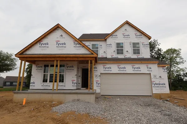 $566,760 | 47 Englewood Road., Commercial Point, OH 43116