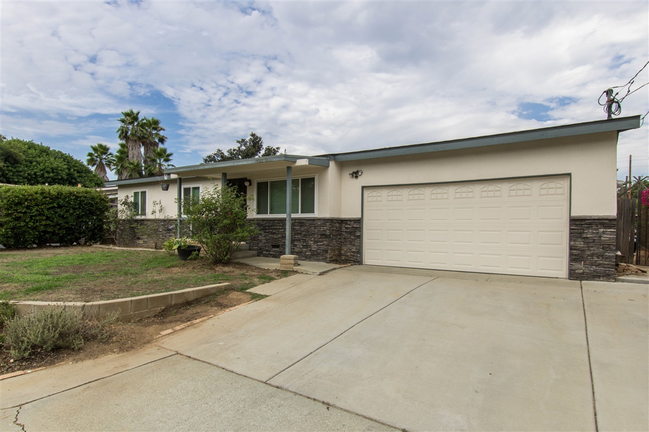 721 Magarian Road Fallbrook, CA 92028 - Photo 3 of 23