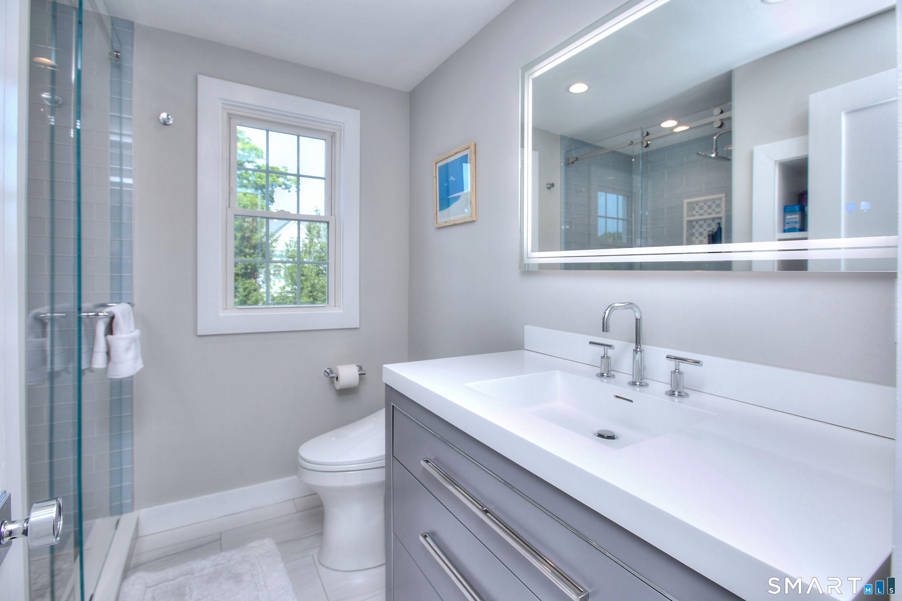 537 Penfield Road Fairfield, CT 06824 - Photo 27 of 39 Renovated full bathroom on second floor with heated floors