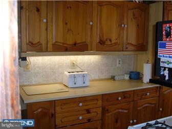 101 Ardsley Road Upper Darby, PA 19082 - Photo 5 of 12