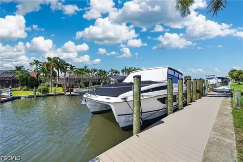 $850,000 | 1425 Southwest 50th Street, Cape Coral, FL 33914