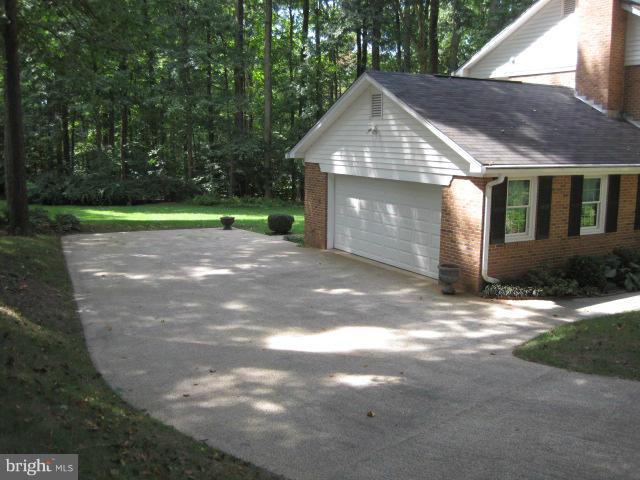 5108 Gunpowder Road Fairfax, VA 22030 - Photo 2 of 16 View from drivwway