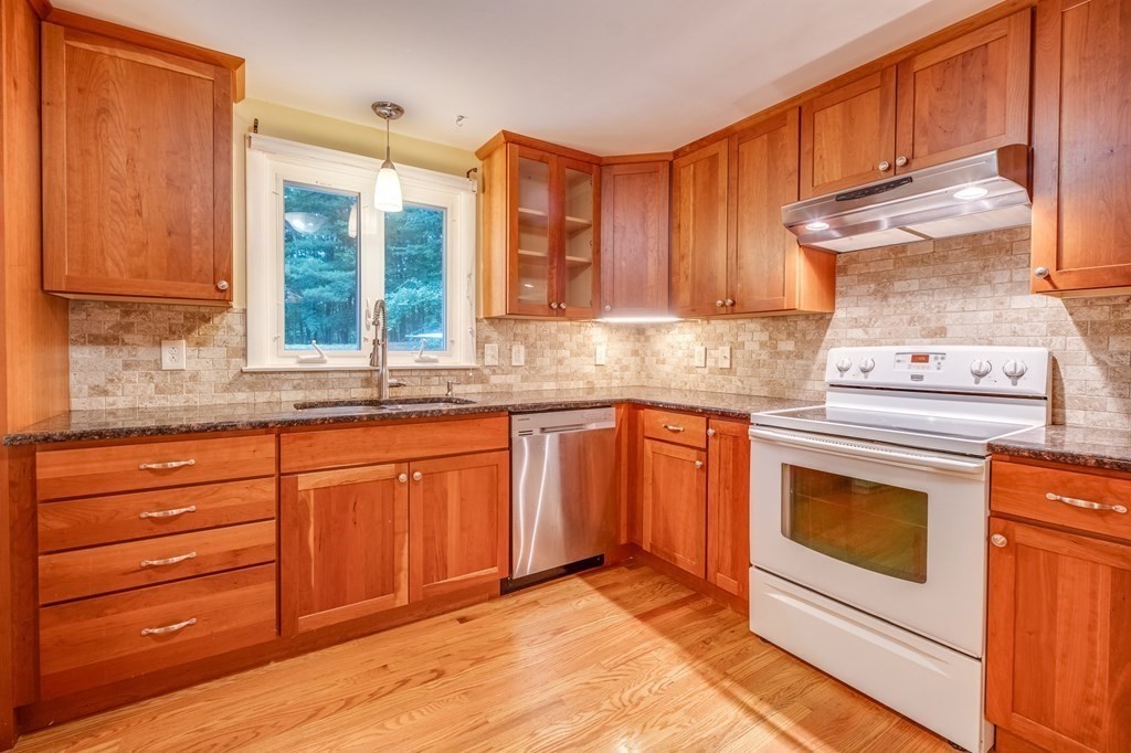 35 Poplar Hill Road Whately, MA 01039 - Photo 13 of 39