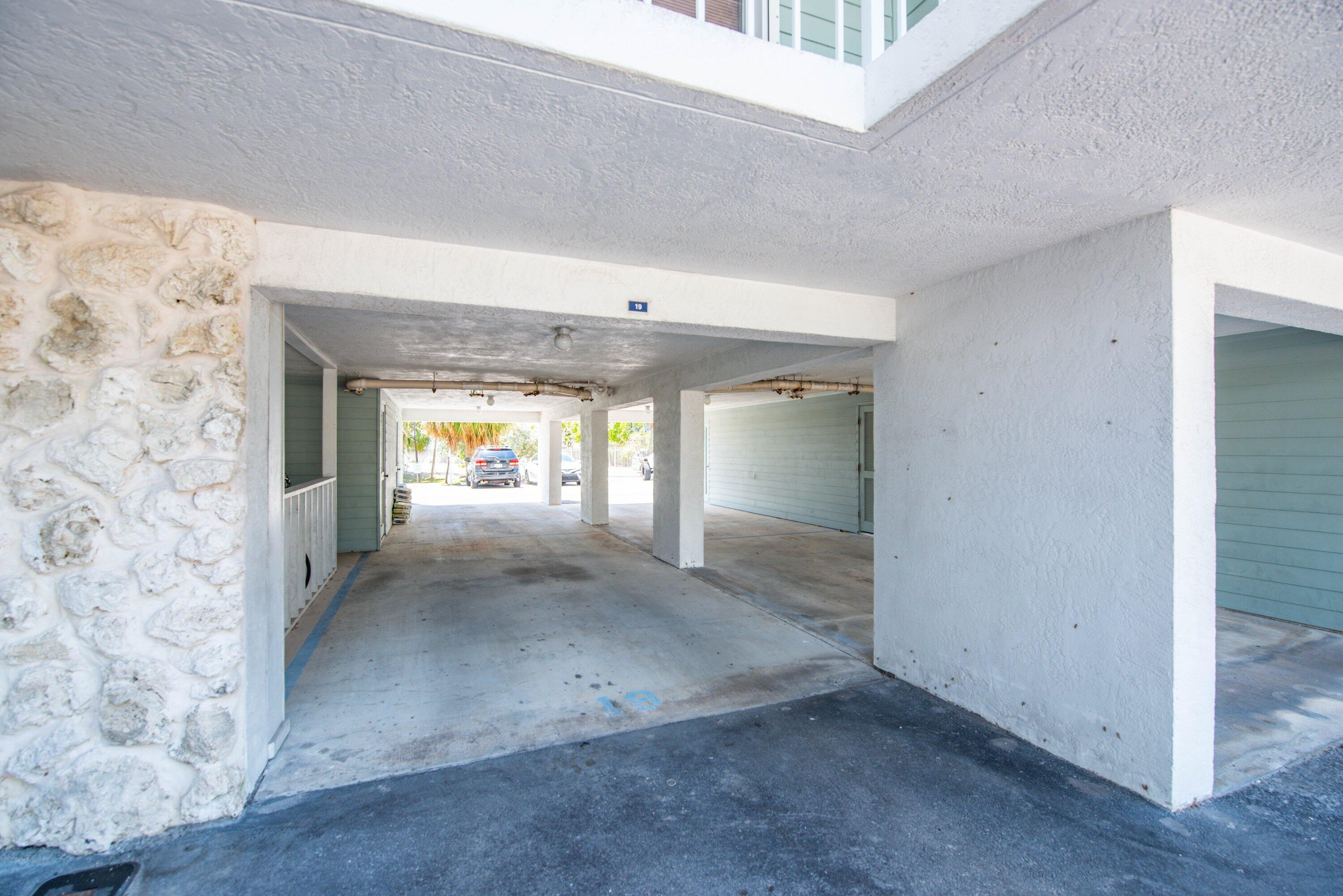 1901 South Roosevelt Boulevard, Unit 404S Key West, FL 33040 - Photo 29 of 39 an empty room with windows