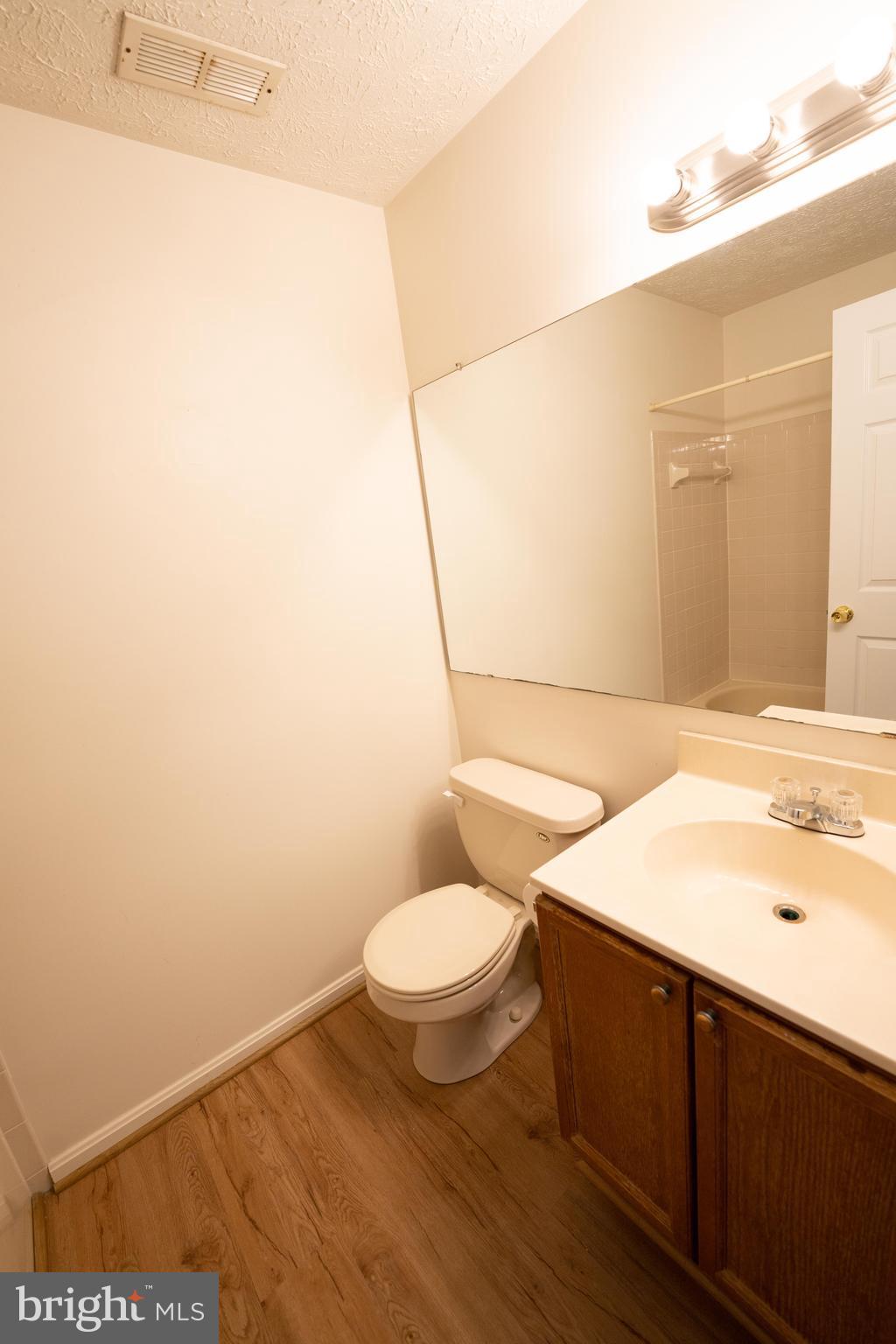 2108 Whitehall Road, Unit 2D Frederick, MD 21702 - Photo 22 of 32 full hallway bath