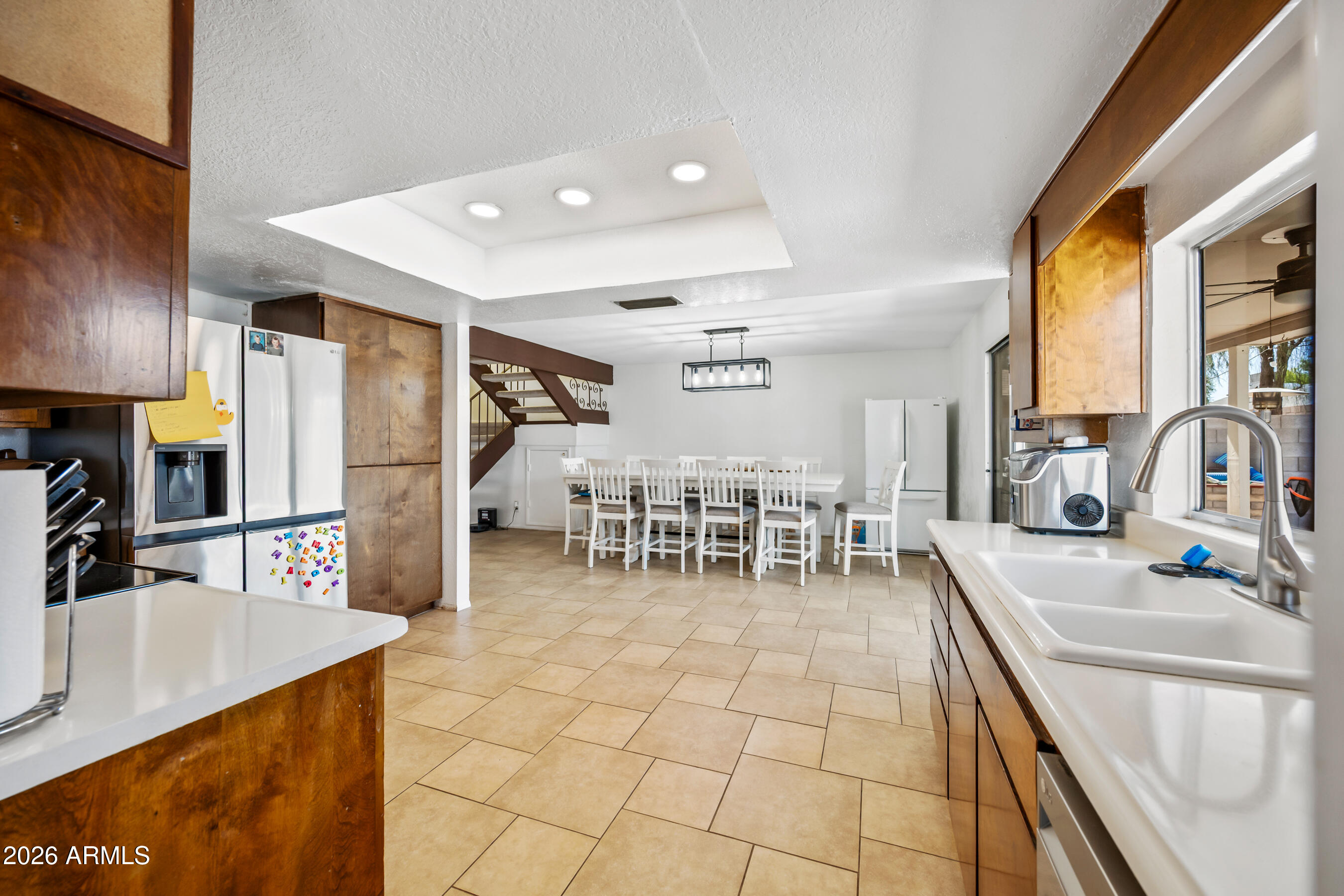 4136 West Hearn Road Phoenix, AZ 85053 - Photo 11 of 47 134136WHR-ocupix