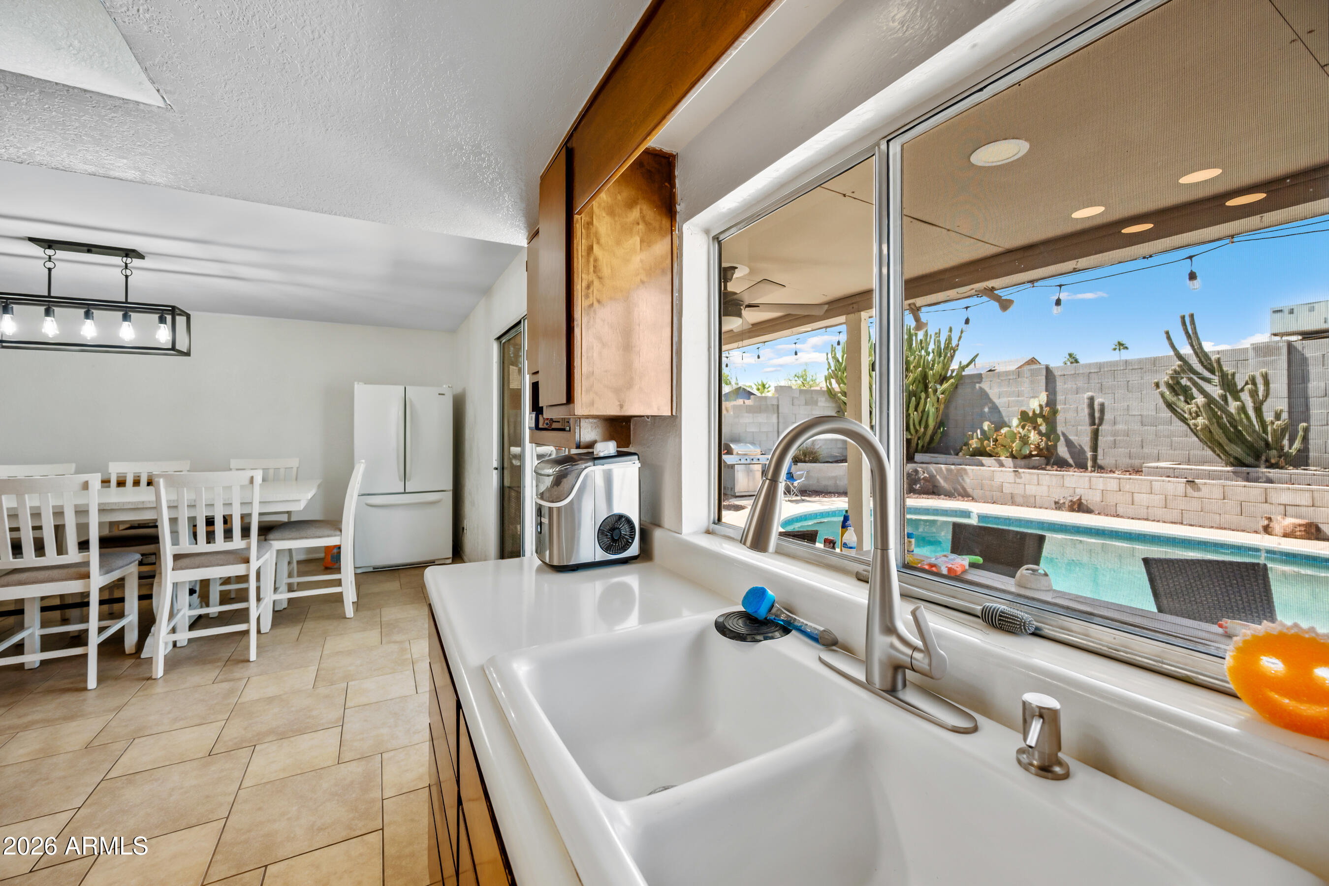 4136 West Hearn Road Phoenix, AZ 85053 - Photo 15 of 47 184136WHR-ocupix