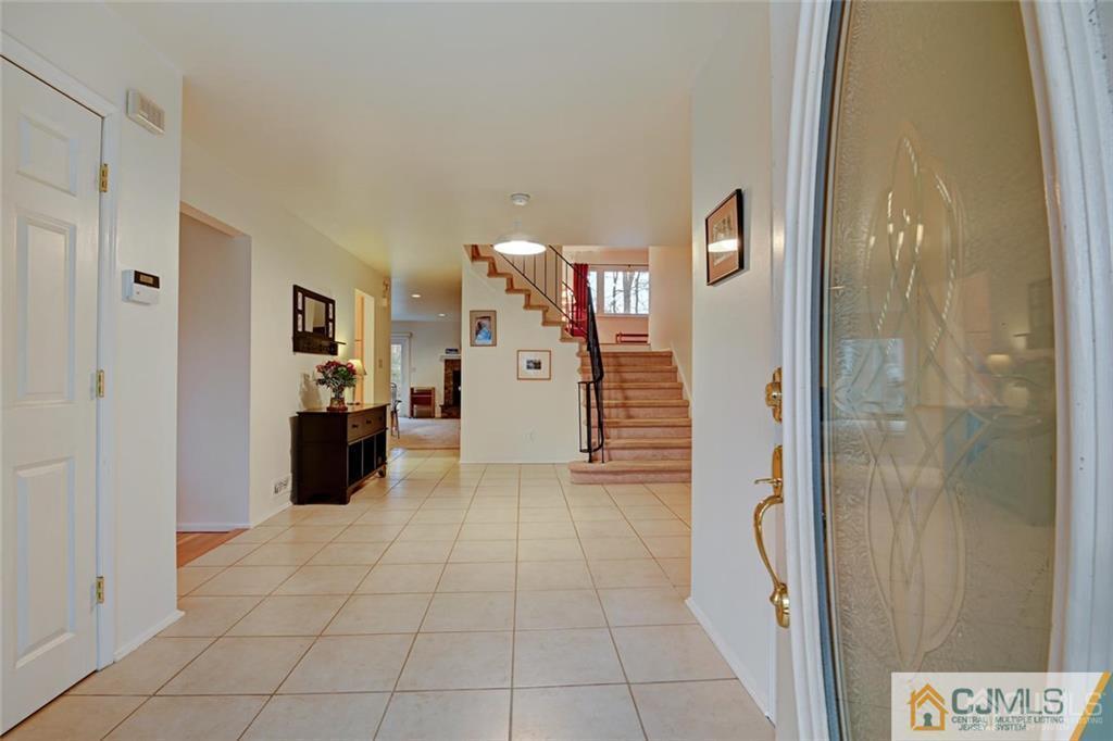 24 Dutch Road East Brunswick, NJ 08816 - Photo 4 of 25 Gallery Image 4
