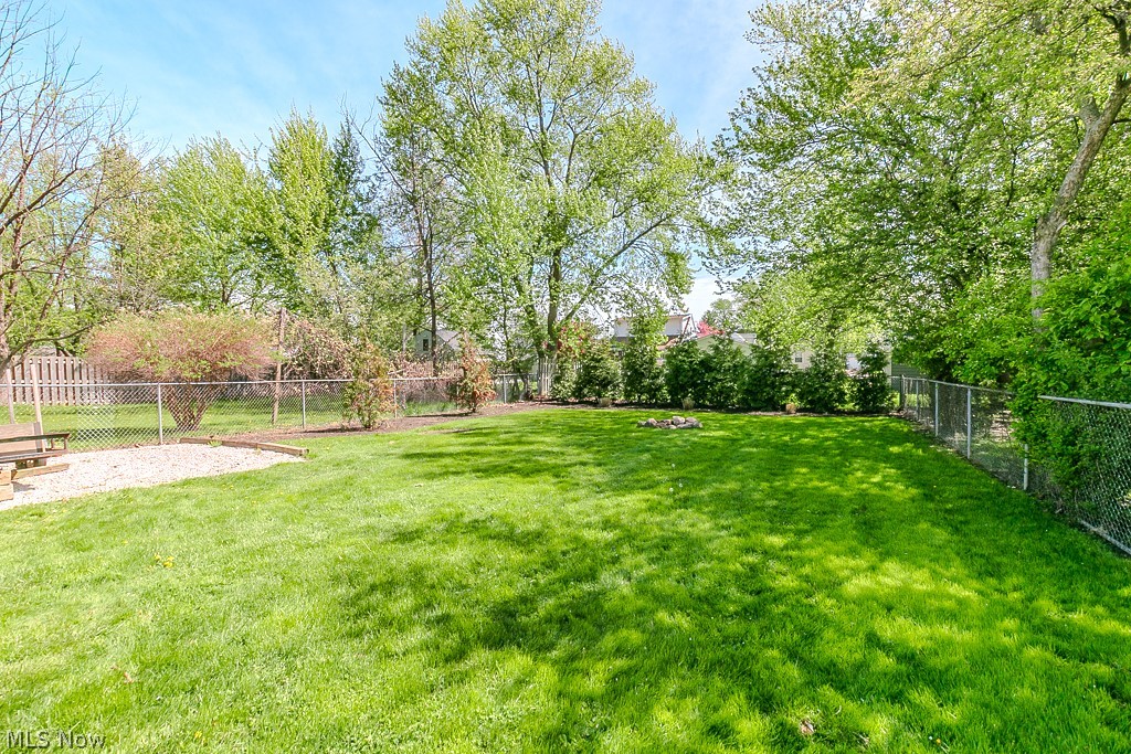 1297 Lander Road Mayfield Heights, OH 44124 - Photo 7 of 32