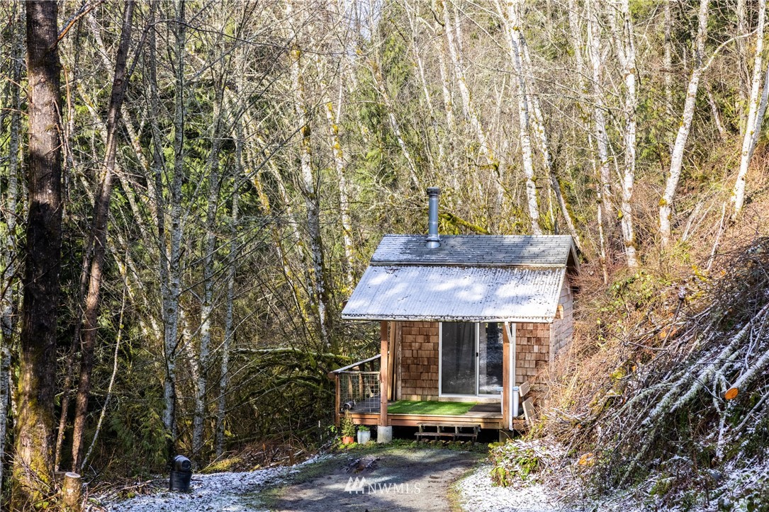 26130 Lake Cavanaugh Road Mount Vernon, WA 98274 - Photo 3 of 8 Gallery Image 3