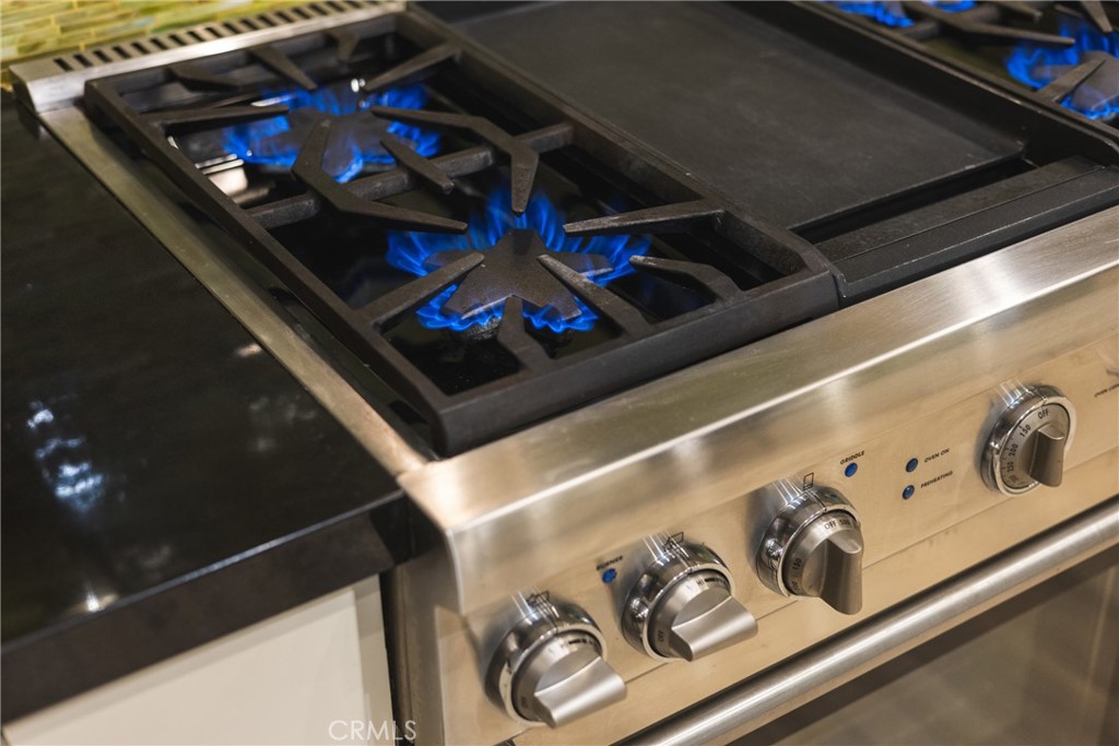 4557 Haskell Avenue, Unit 301 Encino, CA 91436 - Photo 10 of 40