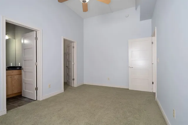 $155,000 | 212 North Center Street, Unit 402, Bloomington, IL 61701