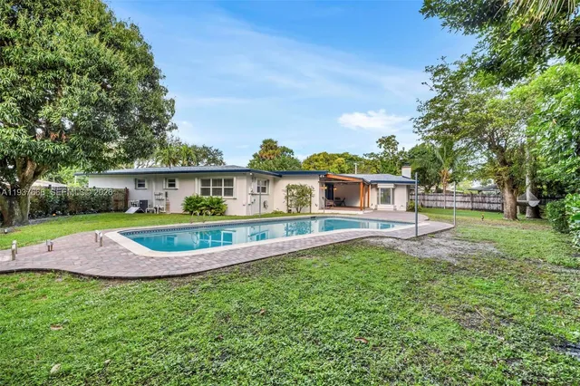 a view of a garden with plants