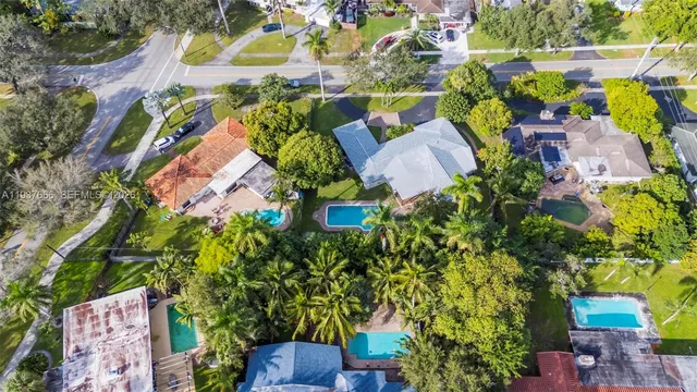 $4,490 | 812 Holly Lane, Plantation, FL 33317