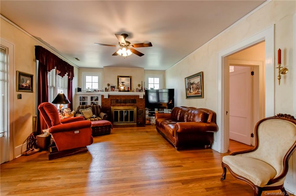 605 Fairview Road Asheville, NC 28803 - Photo 13 of 24 Gallery Image 13