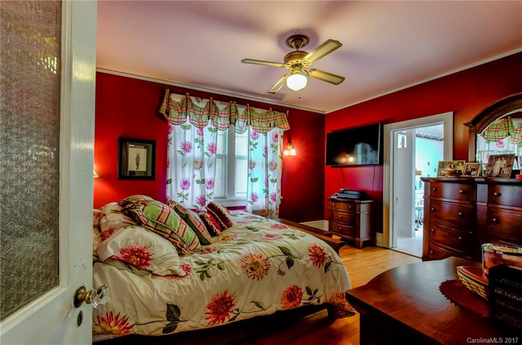 605 Fairview Road Asheville, NC 28803 - Photo 14 of 24 Gallery Image 14