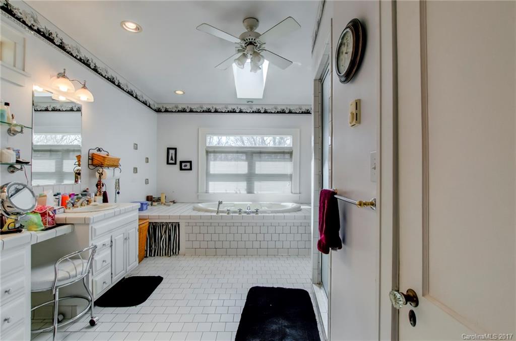 605 Fairview Road Asheville, NC 28803 - Photo 20 of 24 Gallery Image 20