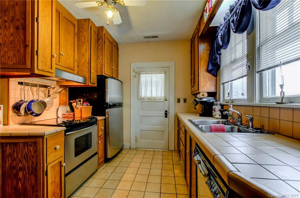 605 Fairview Road Asheville, NC 28803 - Photo 7 of 24 Gallery Image 7