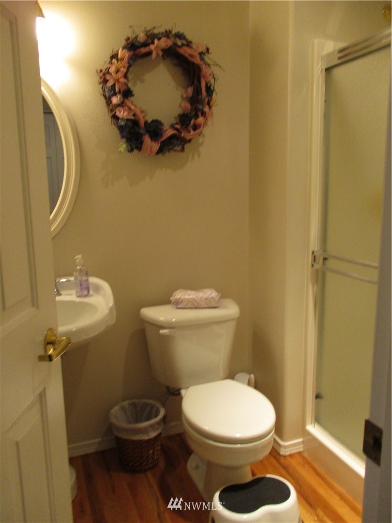 752 Vashon Place Northeast Renton, WA 98059 - Photo 13 of 24