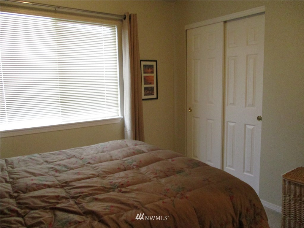 752 Vashon Place Northeast Renton, WA 98059 - Photo 23 of 24