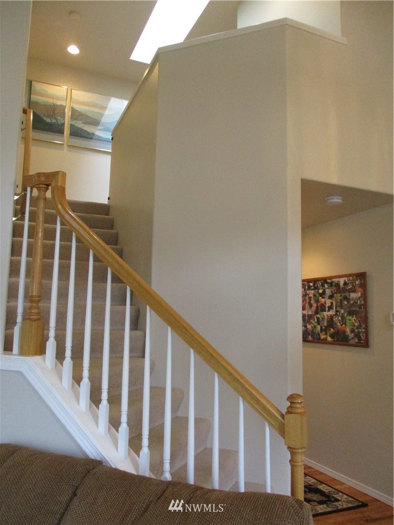 752 Vashon Place Northeast Renton, WA 98059 - Photo 7 of 24