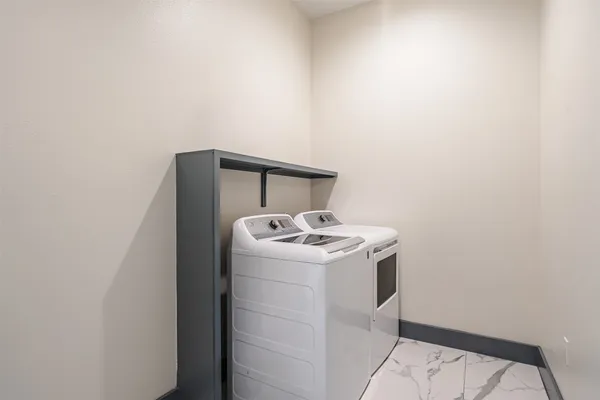 $2,950 | 177 Maldonado Trail, Unit B, Del Valle, TX 78617