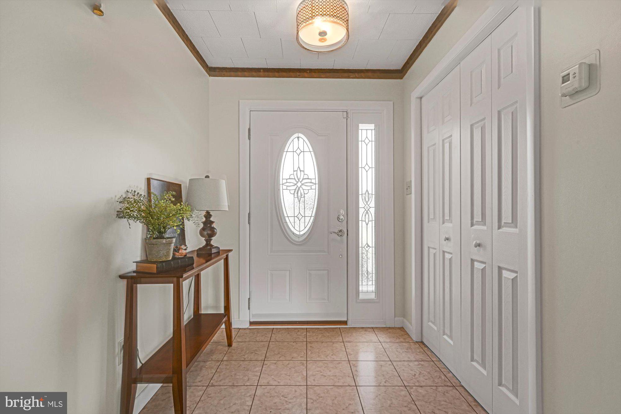 938 Mt Zion Road Lebanon, PA 17046 - Photo 11 of 54 Welcoming Foyer