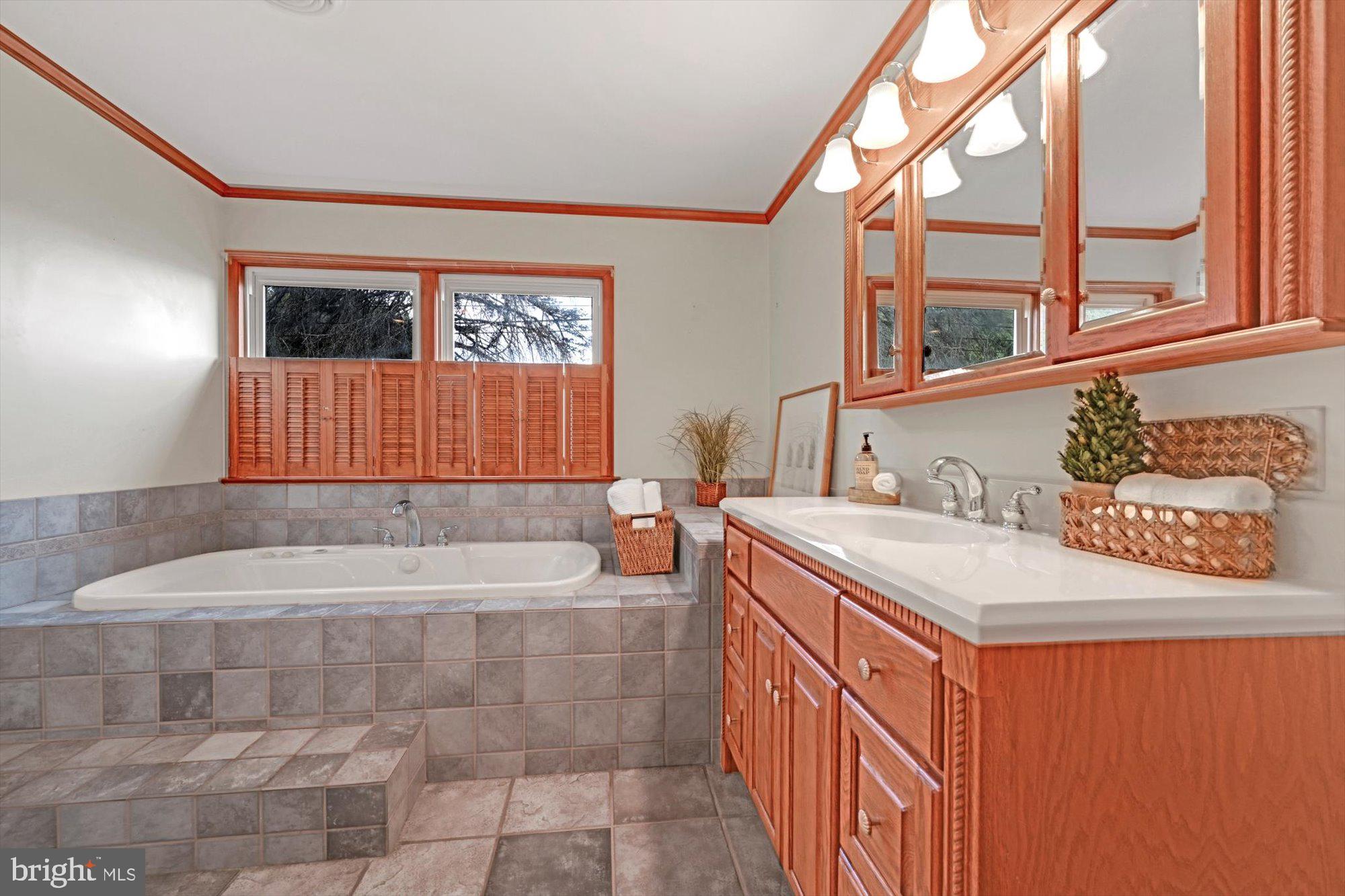 938 Mt Zion Road Lebanon, PA 17046 - Photo 24 of 54 Master Bath