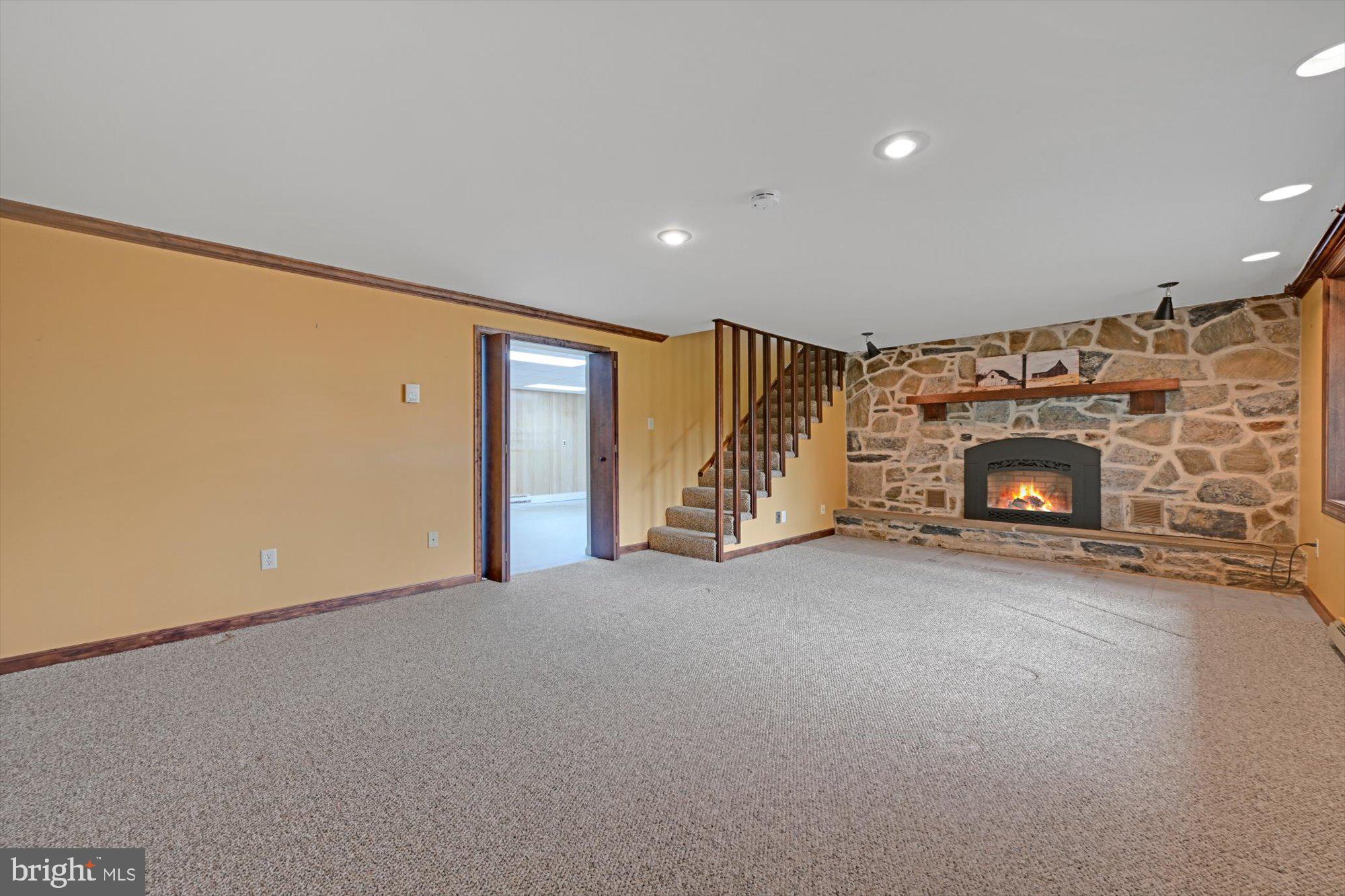 938 Mt Zion Road Lebanon, PA 17046 - Photo 27 of 54 Family Room