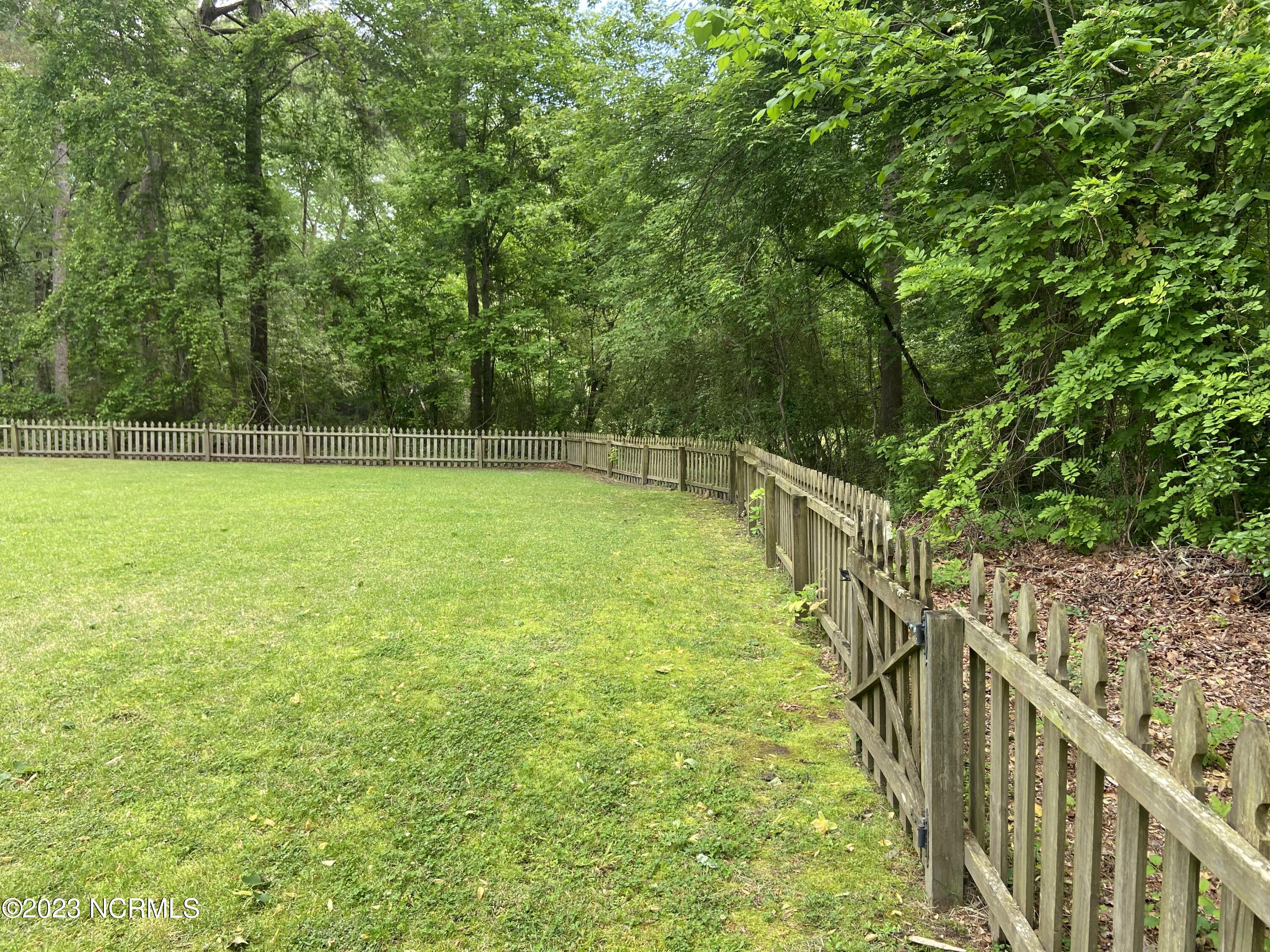 205 Alderson Road Washington, NC 27889 - Photo 9 of 73 IMG_7660