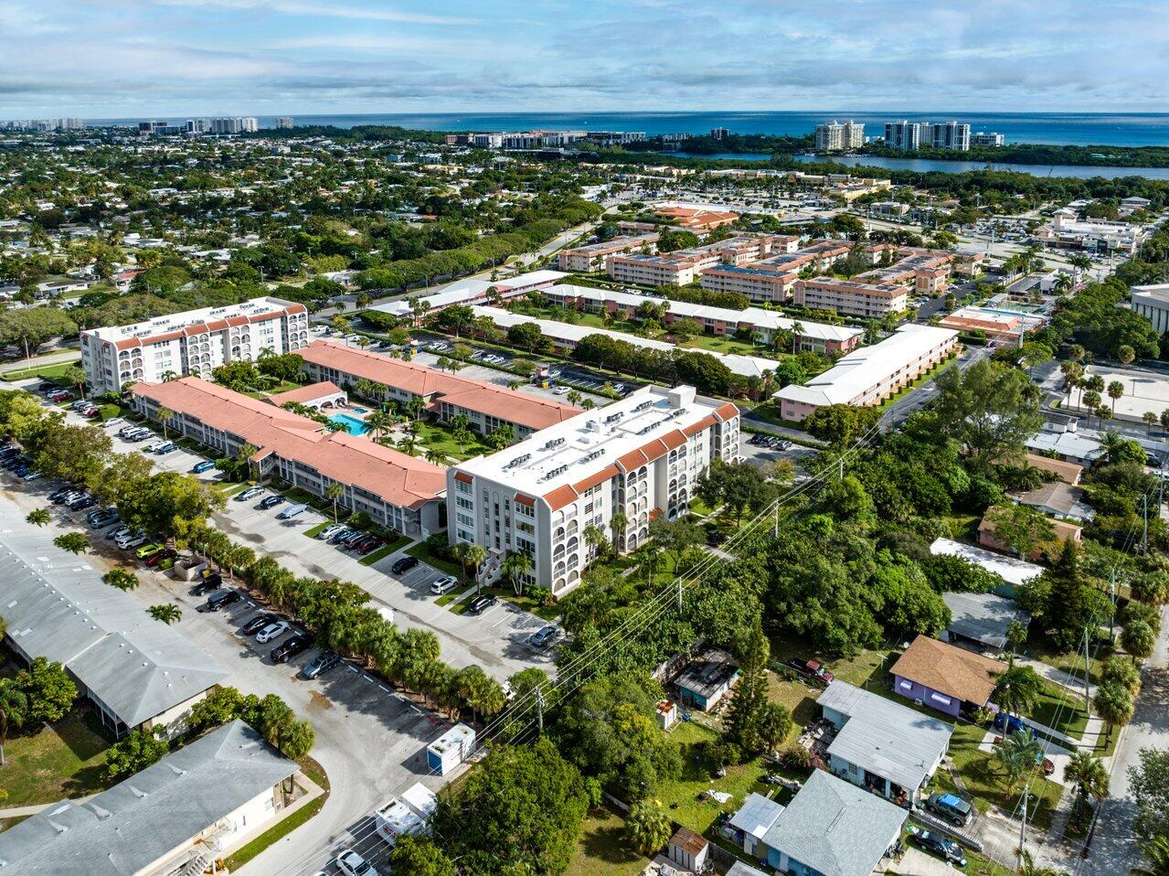 250 Northeast 20th Street, Unit 2250 Boca Raton, FL 33431 - Photo 3 of 22 an aerial view of multiple house