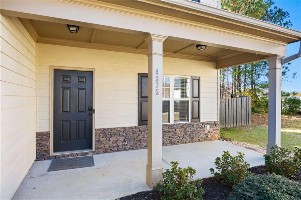 4375 Lippencott Lane Acworth, GA 30101 - Photo 3 of 31