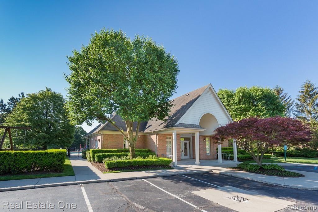 1406 Kentfield Drive Rochester, MI 48307 - Photo 51 of 52