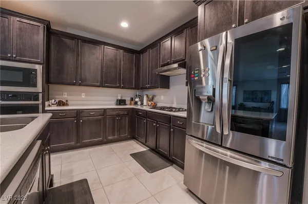 $2,495 | 1115 East Sunset Road, Henderson, NV 89011