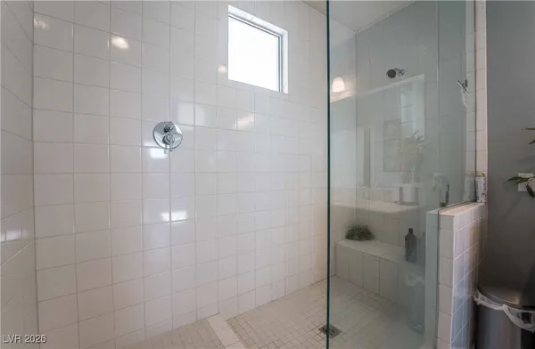 $2,495 | 1115 East Sunset Road, Henderson, NV 89011