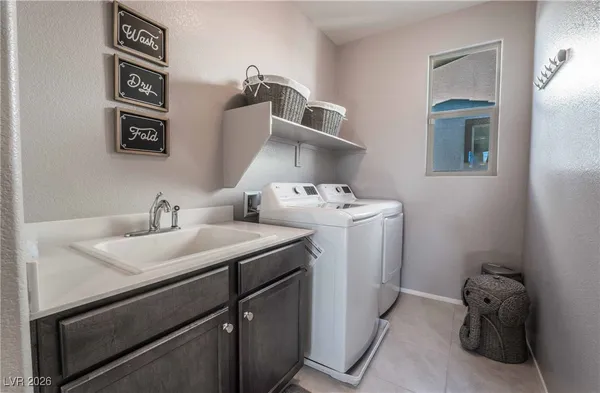 $2,495 | 1115 East Sunset Road, Henderson, NV 89011