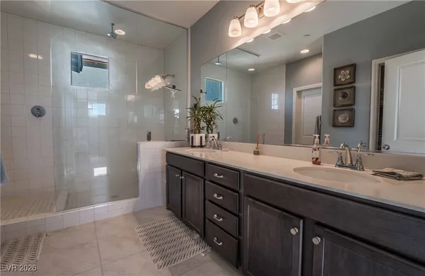 $2,495 | 1115 East Sunset Road, Henderson, NV 89011