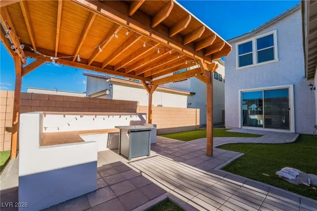 $2,650 | 1115 East Sunset Road, Henderson, NV 89011