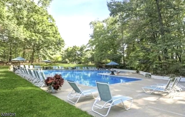 $2,400 | 5 Stone Hill Road, Springfield, NJ 07081