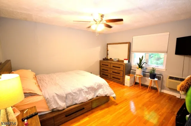 $2,400 | 5 Stone Hill Road, Springfield, NJ 07081