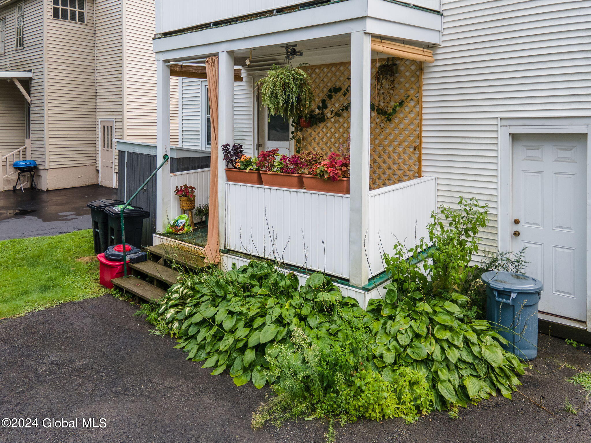 1735 Eastern Parkway Schenectady, NY 12309 - Photo 33 of 34 33