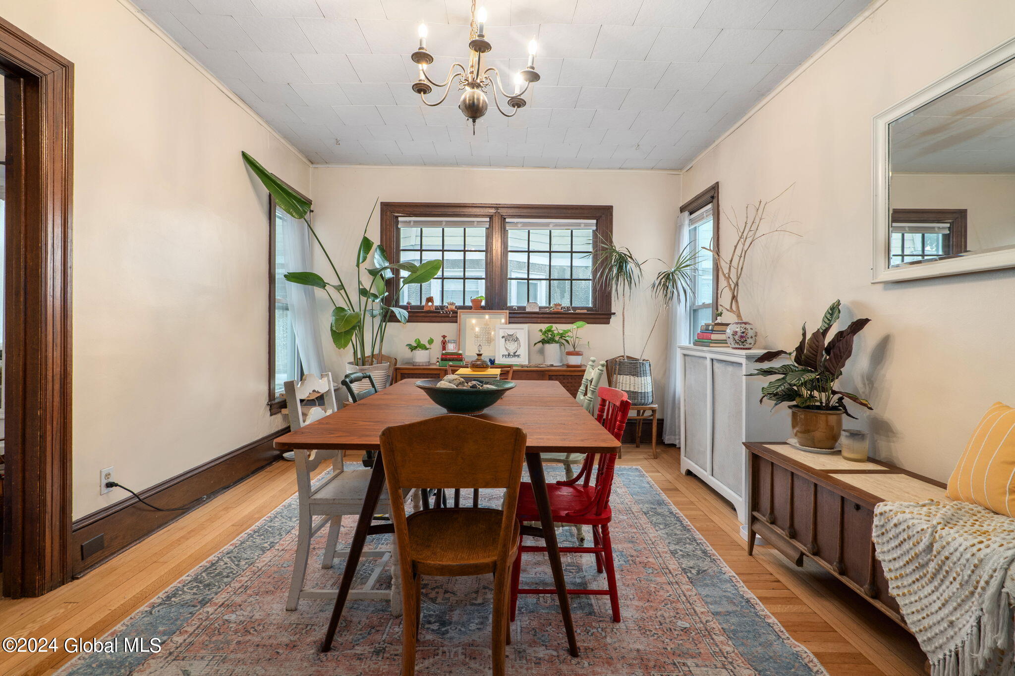 1735 Eastern Parkway Schenectady, NY 12309 - Photo 8 of 34 8