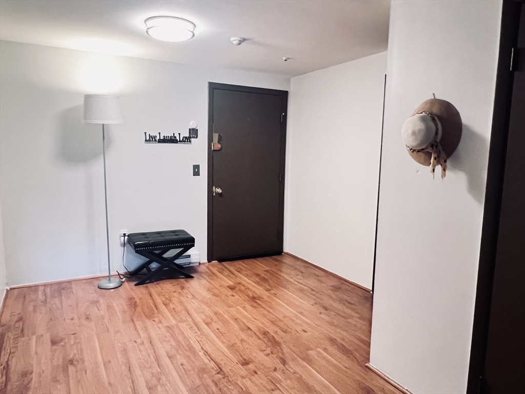 35 Berlin Street, Unit 11 Clinton, MA 01510 - Photo 8 of 14