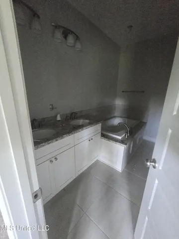 $300,000 | 10510 West Landon Green Circle, Gulfport, MS 39503