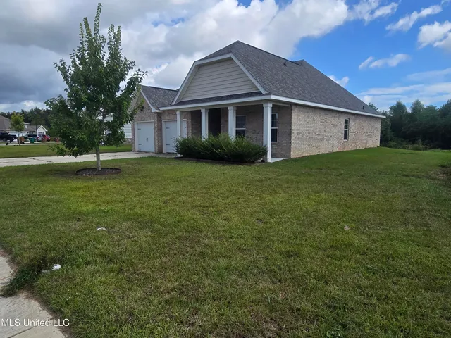 $300,000 | 10510 West Landon Green Circle, Gulfport, MS 39503